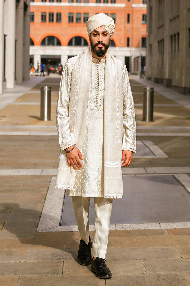 Mohsin Naveed Ranjha Off White Kurta Pyjama (GW-566)