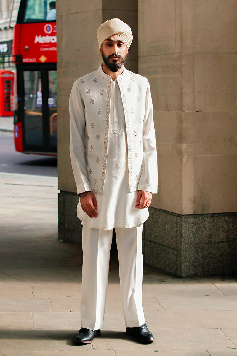 Mohsin Naveed Ranjha White Waistcoat Suit (GW-562)