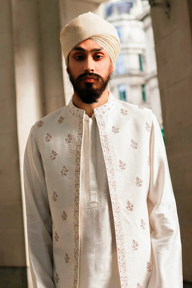 Mohsin Naveed Ranjha White Waistcoat Suit (GW-562)