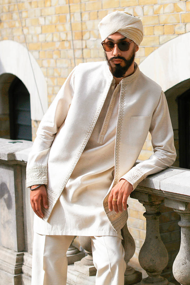 Mohsin Naveed Ranjha White Waistcoat Suit (GML-176-A)