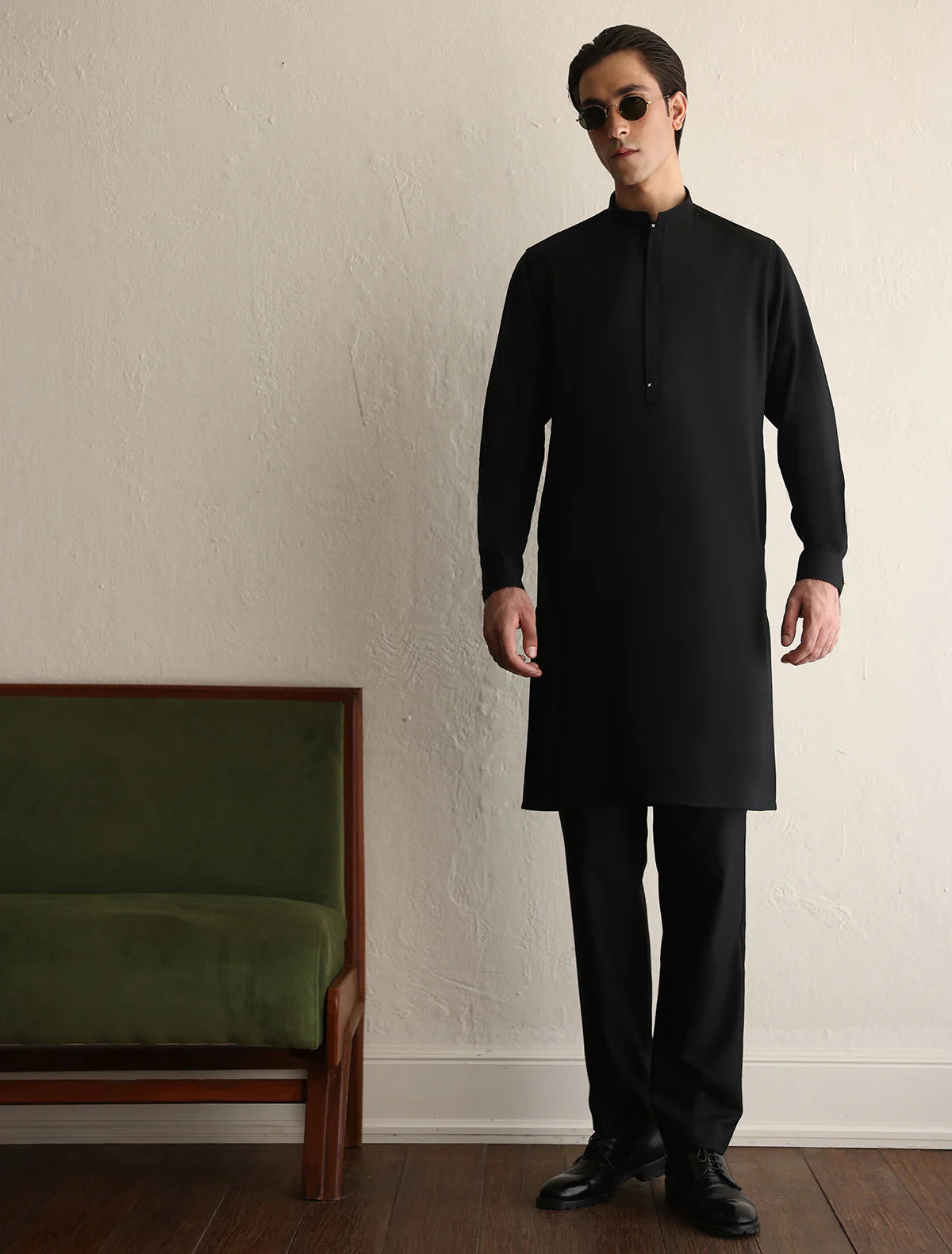 Ismail Farid Black Kurta Pyjama (DKRT126)