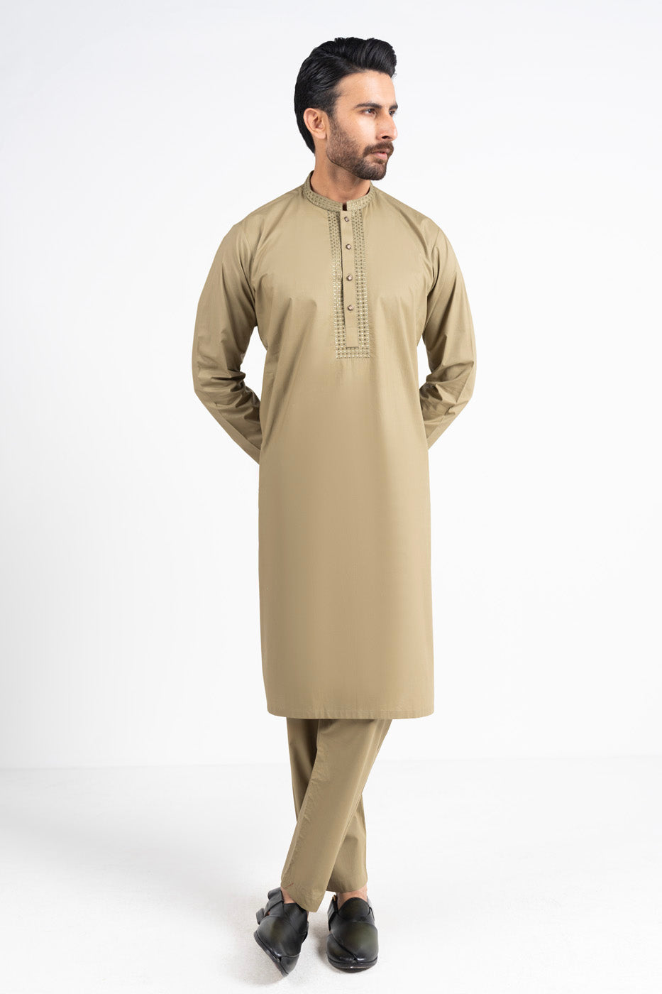 Green Embroidered Kurta Pyjama